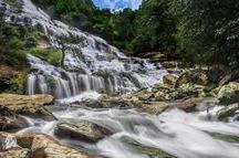 Mae Ya waterfall Mae Ya waterfall